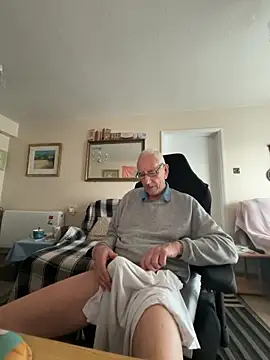 cutaboverest online show from February 6, 4:03 pm