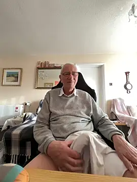 cutaboverest online show from February 15, 4:06 pm