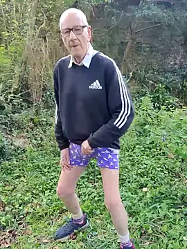 cutaboverest online show from April 20, 5:14 pm