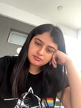 Stephania 18 online show from September 17, 6:43 pm