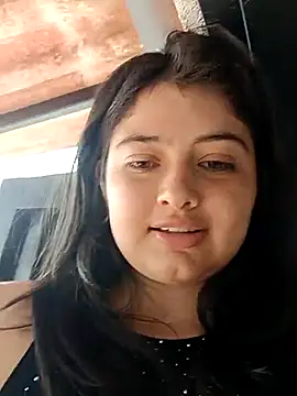 Stephania 18 online show from February 22, 7:03 pm