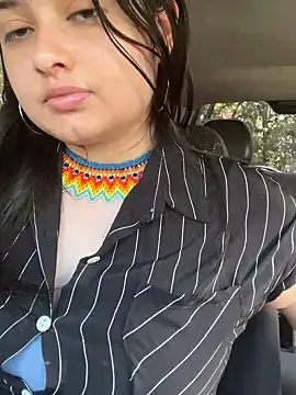 Stephania 18 online show from February 17, 5:01 pm