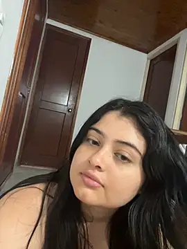 Stephania 18 online show from October 5, 8:32 pm