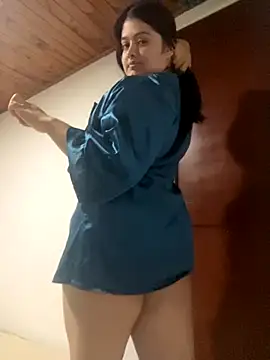 Stephania 18 online show from September 18, 10:13 pm