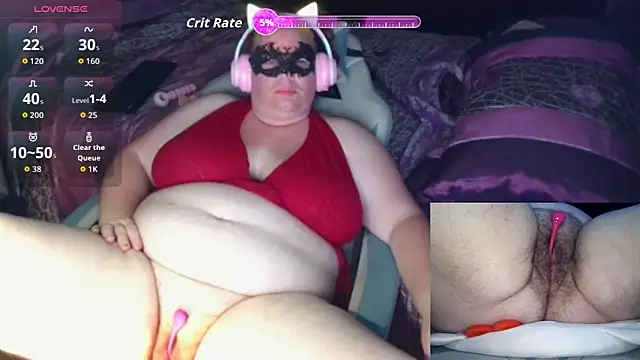 Snapshot of BBW-Ginger chatting on October 5, 10:22 pm BBW-Ginger online show from October 5, 10:22 pm