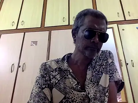 Lookin4Kinky Partner online show from December 5, 8:02 am