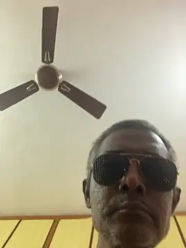 Lookin4Kinky Partner online show from November 23, 5:45 pm