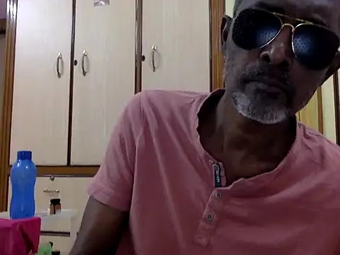 Lookin4Kinky Partner online show from January 14, 3:15 pm