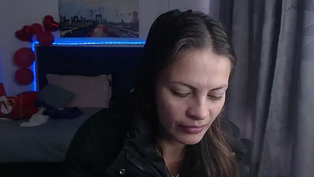 Snapshot of zhoelis_xx chatting on February 24, 5:09 pm zhoelis xx online show from February 24, 5:09 pm