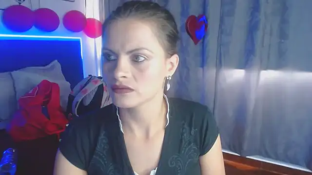 Snapshot of zhoelis_xx chatting on March 6, 3:13 pm zhoelis xx online show from March 6, 3:13 pm
