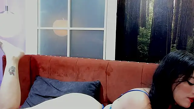 Snapshot of ChloeRem chatting on January 31, 11:13 pm ChloeRem online show from January 31, 11:13 pm