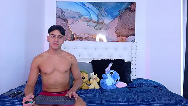 Snapshot of Mackenzzie_777_ chatting on December 3, 11:42 am Mackenzzie 777 online show from December 3, 11:42 am