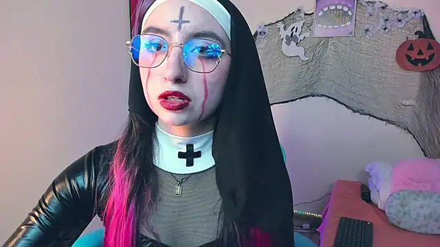 Snapshot of Julieta_cott chatting on October 31, 12:18 am Julieta cott online show from October 31, 12:18 am