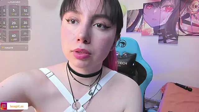 Snapshot of Julieta_cott chatting on March 4, 10:39 pm Julieta cott online show from March 4, 10:39 pm