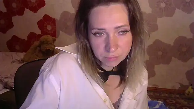 Snapshot of Queen_Daenerys chatting on September 26, 5:53 pm Queen Daenerys online show from September 26, 5:53 pm