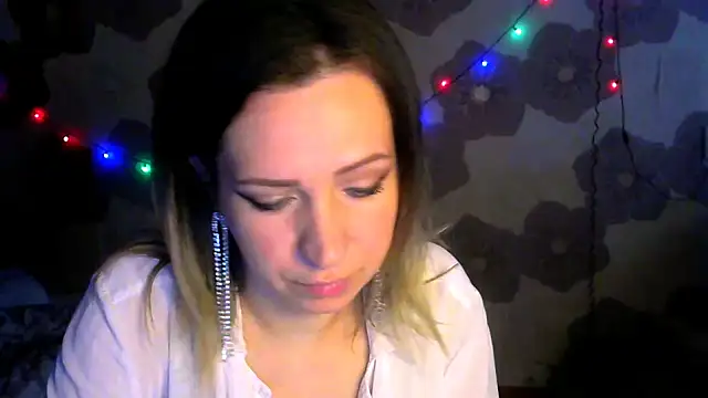 Snapshot of Queen_Daenerys chatting on October 7, 9:54 am Queen Daenerys online show from October 7, 9:54 am