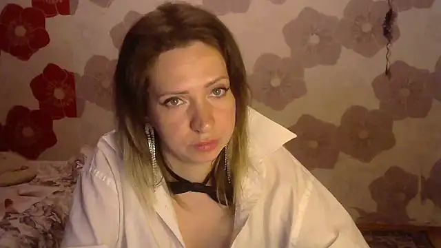 Snapshot of Queen_Daenerys chatting on September 24, 7:09 pm Queen Daenerys online show from September 24, 7:09 pm