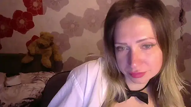 Snapshot of Queen_Daenerys chatting on September 14, 8:53 pm Queen Daenerys online show from September 14, 8:53 pm