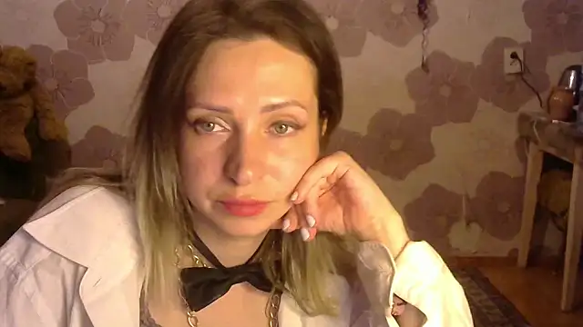 Snapshot of Queen_Daenerys chatting on September 13, 8:53 pm Queen Daenerys online show from September 13, 8:53 pm