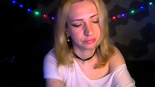 Queen Daenerys online show from May 20, 12:57 pm