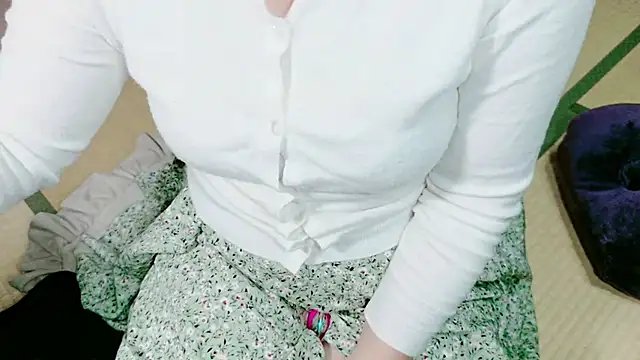 Hina-Happy online show from April 21, 1:42 am