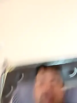 Snapshot of vini1754 chatting on October 29, 5:50 am vini1754 online show from October 29, 5:50 am