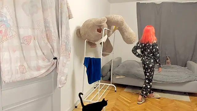 Snapshot of Silly__Milly chatting on February 6, 6:56 pm Silly  Milly online show from February 6, 6:56 pm