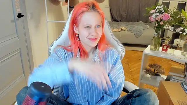 Snapshot of Silly__Milly chatting on March 8, 8:03 pm Silly  Milly online show from March 8, 8:03 pm