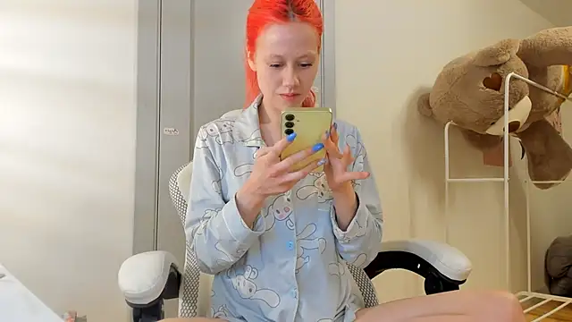 Snapshot of Silly__Milly chatting on February 5, 6:04 pm Silly  Milly online show from February 5, 6:04 pm