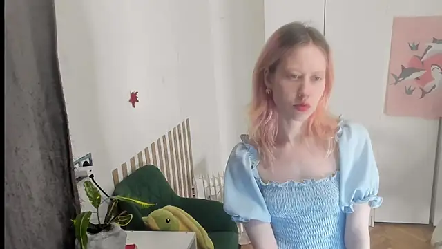 Snapshot of Silly__Milly chatting on May 26, 1:37 am Silly Milly online show from May 26, 1:37 am