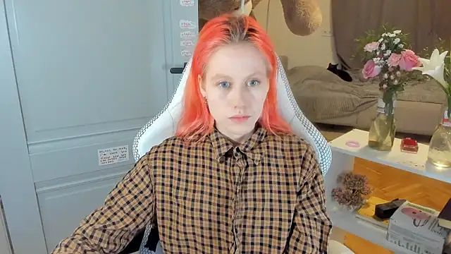 Snapshot of Silly__Milly chatting on March 10, 4:46 pm Silly  Milly online show from March 10, 4:46 pm