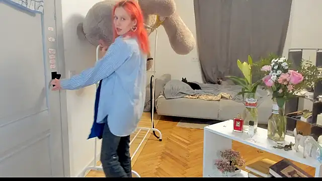 Snapshot of Silly__Milly chatting on March 8, 5:01 pm Silly  Milly online show from March 8, 5:01 pm