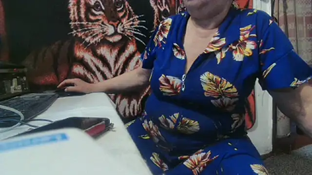 NataliiaRosa54 online show from May 9, 4:21 pm
