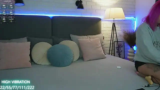 Snapshot of Selena_Lily chatting on March 15, 7:38 pm Selena Lily online show from March 15, 7:38 pm