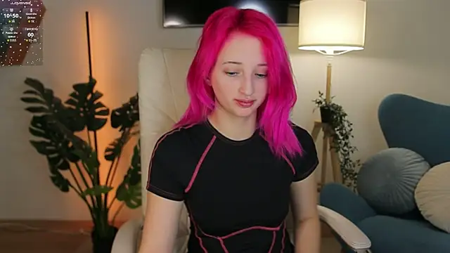 Snapshot of Selena_Lily chatting on February 7, 6:56 am Selena Lily online show from February 7, 6:56 am