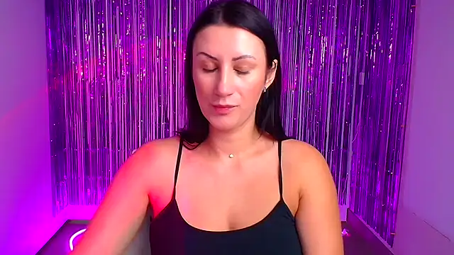 Loren Moa online show from October 2, 6:17 am