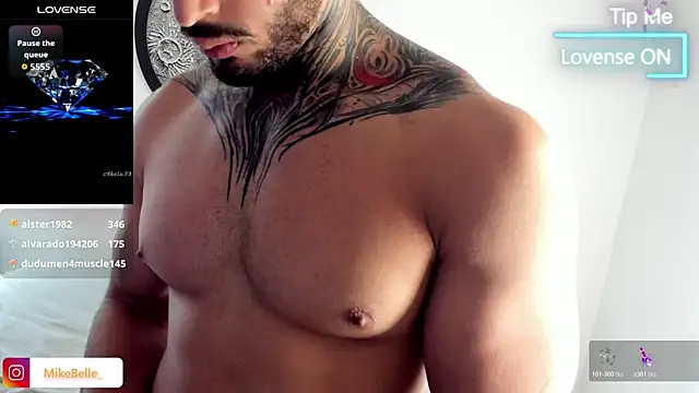 Snapshot of mike_belle chatting on November 28, 3:23 pm mike belle online show from November 28, 3:23 pm