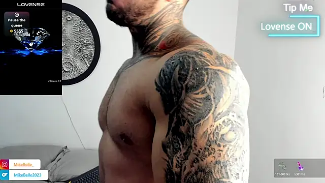 Snapshot of mike_belle chatting on December 15, 11:53 pm mike belle online show from December 15, 11:53 pm