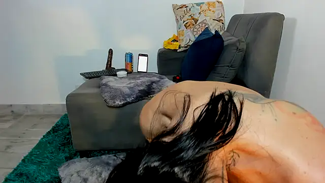 Snapshot of Amelie_hills02 chatting on June 15, 8:52 pm Amelie hills02 online show from June 15, 8:52 pm