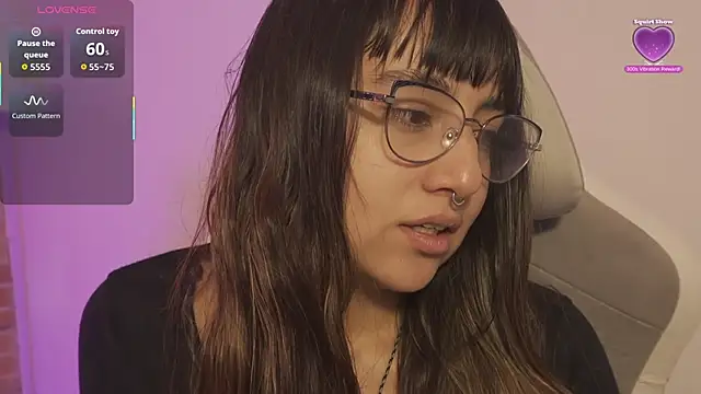 Snapshot of emitaa17228o chatting on November 7, 7:40 pm emitaa17228o online show from November 7, 7:40 pm