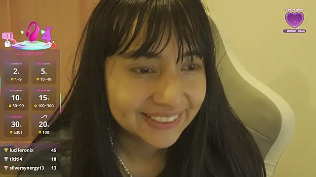 Snapshot of emitaa17228o chatting on July 4, 7:04 am emitaa17228o online show from July 4, 7:04 am