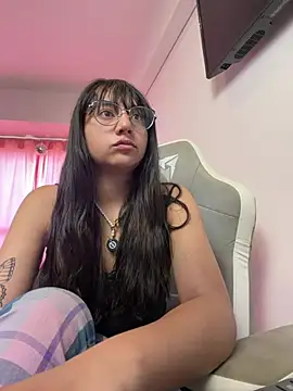 Snapshot of emitaa17228o chatting on July 12, 7:15 pm emitaa17228o online show from July 12, 7:15 pm