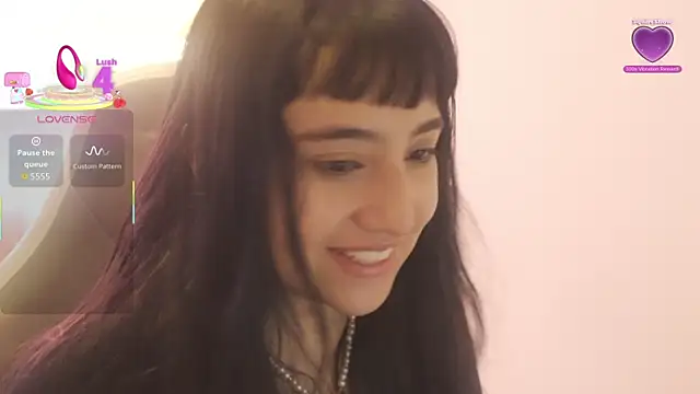 emitaa17228o online show from April 12, 7:50 pm