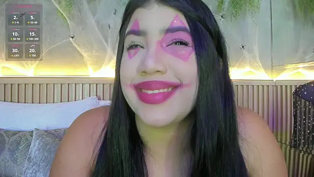 Snapshot of Lana_Lann chatting on October 31, 12:02 pm Lana Lann online show from October 31, 12:02 pm