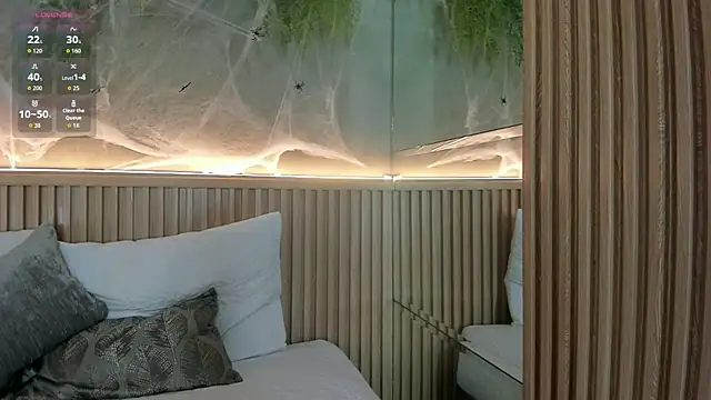 Snapshot of Lana_Lann chatting on October 8, 1:12 pm Lana Lann online show from October 8, 1:12 pm