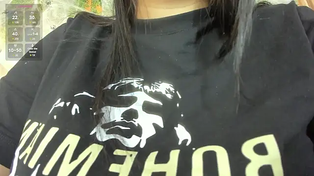 Snapshot of Lana_Lann chatting on October 18, 12:18 pm Lana Lann online show from October 18, 12:18 pm