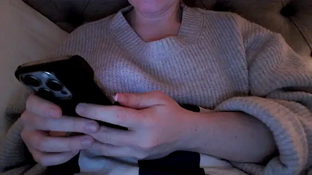 Snapshot of Sandysecret chatting on November 20, 8:42 pm Sandysecret online show from November 20, 8:42 pm