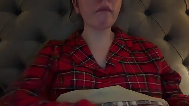 Snapshot of Sandysecret chatting on December 17, 8:25 pm Sandysecret online show from December 17, 8:25 pm