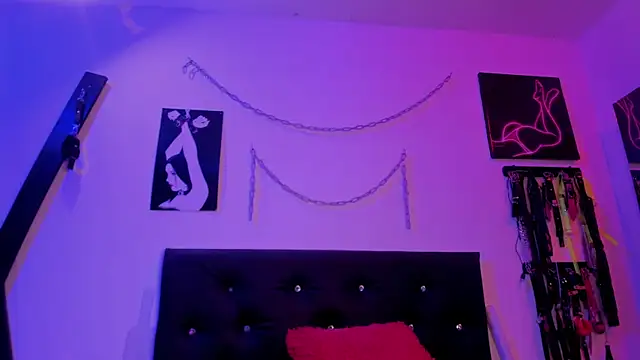 Little Naughtty online show from April 10, 11:17 am