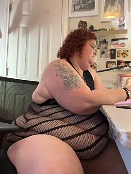 Snapshot of MsStrawbooty chatting on March 30, 6:31 pm MsStrawbooty online show from March 30, 6:31 pm